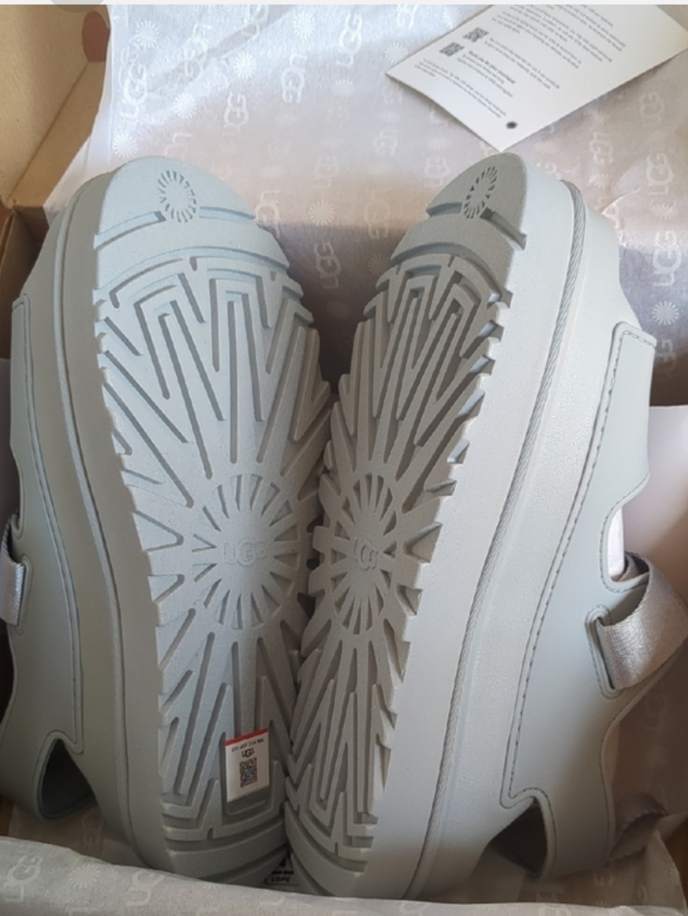 New Ugg Goldenglow SandalsSize 9 - Picture 6 of 9